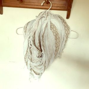 🌸off white infinity scarf🌸